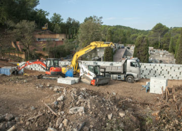 Pose de la 1ère pierre de l’extension du cimetière de la Rine