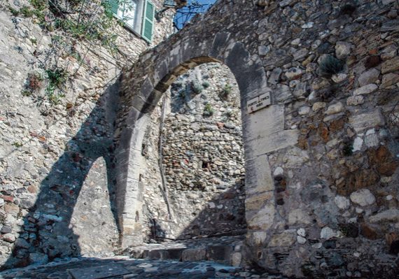 patrimoine-porte des Tines